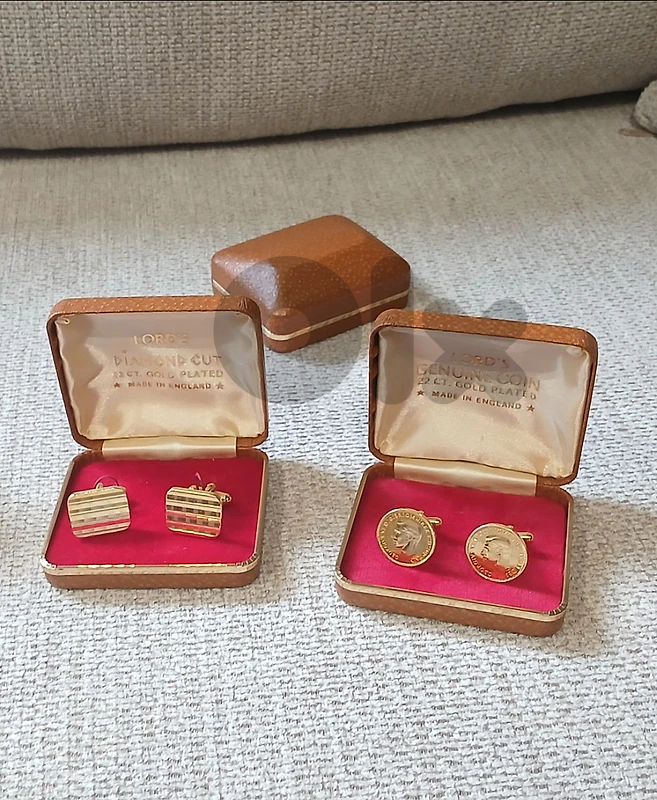 gold plated 22 CT Vintage shirt buttons made in EngLand Since 1960 gold plated 22 CT Vintage shirt buttons made in EngLand Since 1960