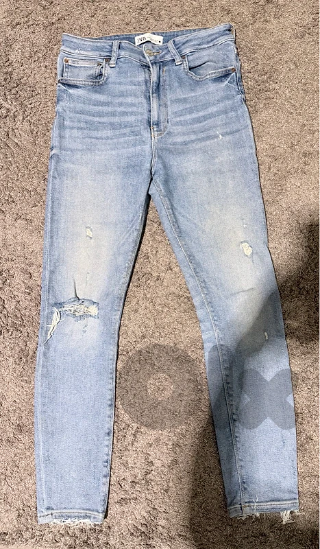 Zara jeans size 40
