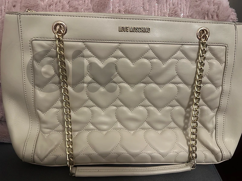 Love Moschino