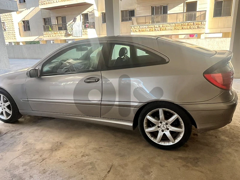 Mercedes-Benz C-Class 2004 03794656
