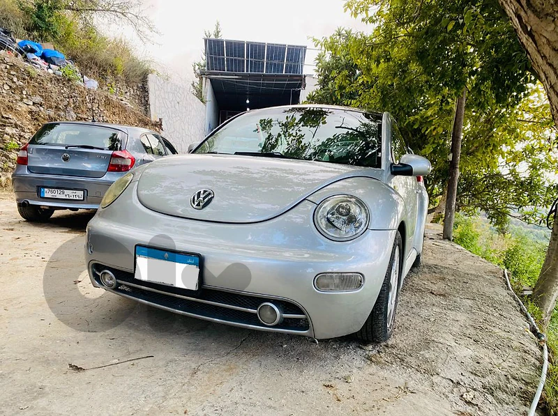 Volkswagen Beetle with unique plate
