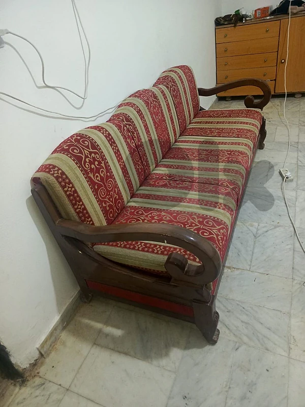 كناييه صندوق وتخت كناييه صندوق وتخت