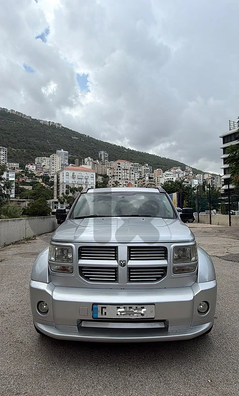 Dodge Nitro 2011 COMPANY SOURCE VERY CLEAN