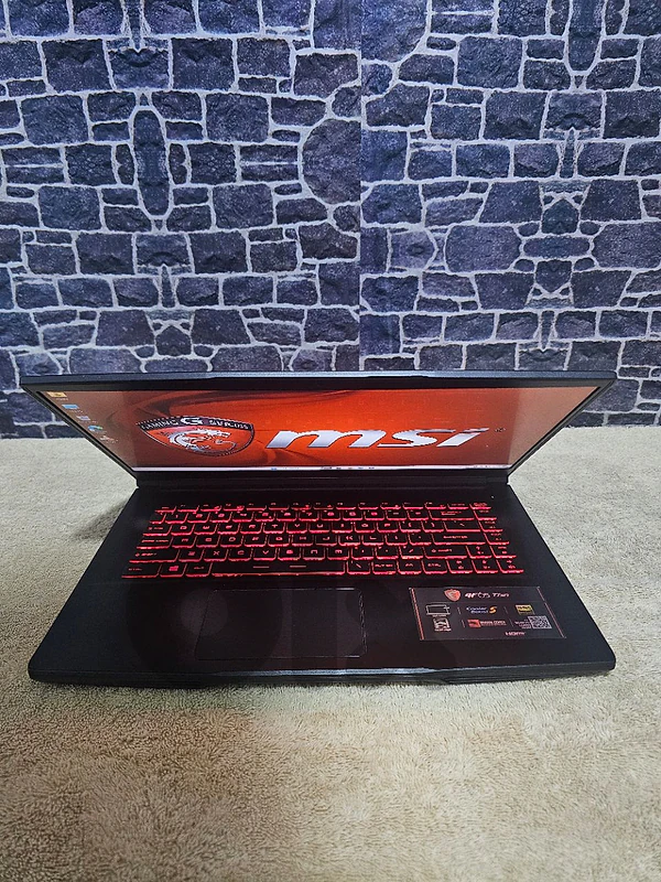 msi gaming laptop  - 6GB VGA