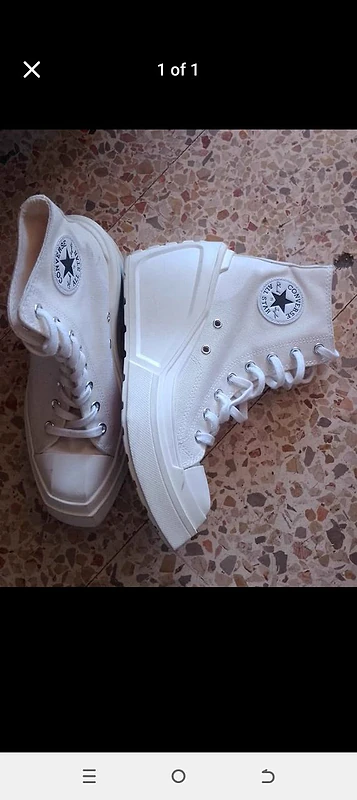 حذاء نسائي
