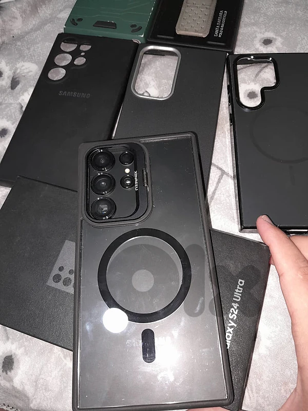S24 ultra [2SIM) + 6 cover and box