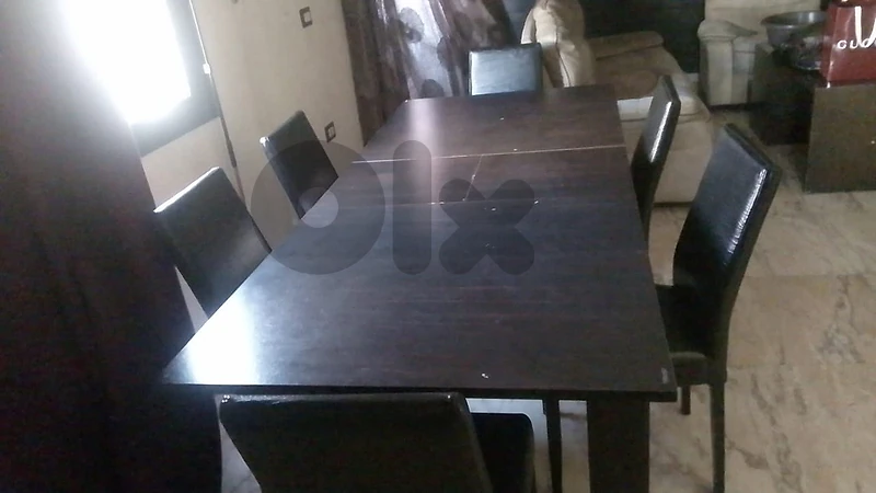 Full dining room