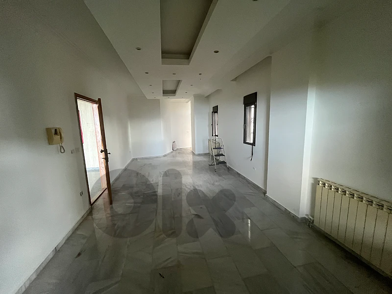 Apartment with Terrace for Rent in Ain Saadehشقة مع تراس للإيجار