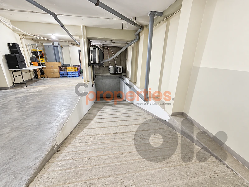 Warehouse For Sale In Achrafieh مستودع للبيع في الأشرفية -CPBRC71