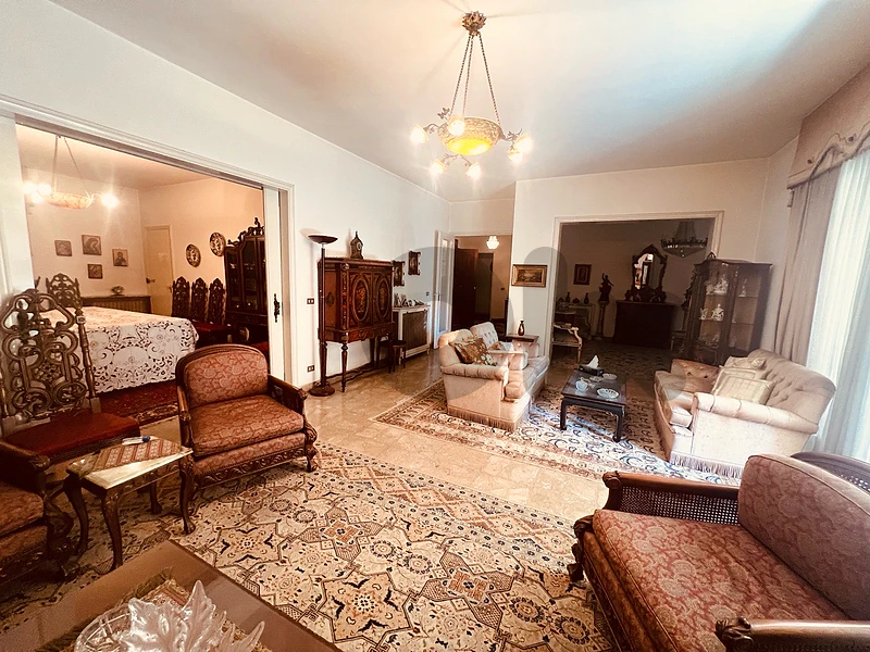 Achrafieh Sioufi 320m2 Parking Great Opportunity