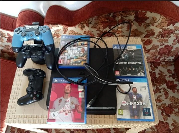 ps4 +2🎮 +4💿 =160$ only!