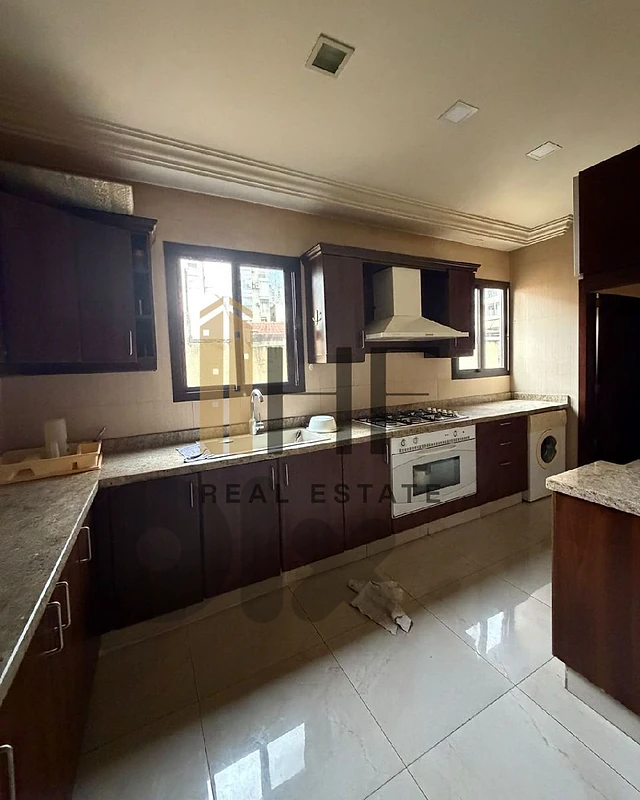 Apartment for rent  corniche el mazraa _ شقة للأجار في كورنيش المزرعة