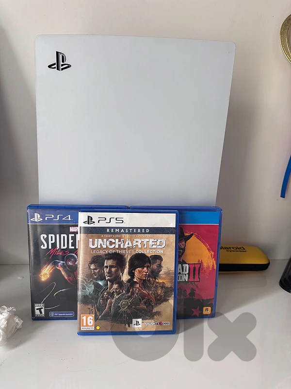 Playstation 5 with three disks