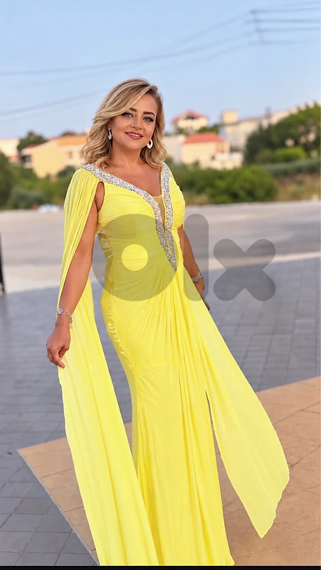 Elegant Yellow Evening Gown – Like New ✨ Elegant Yellow Evening Gown – Like New ✨