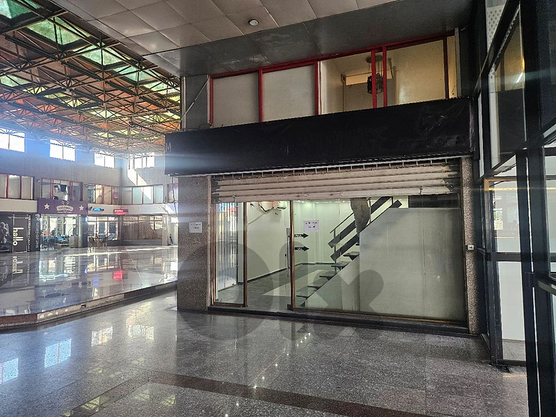 shop 85 m2 for rent in zouk mosbeh highway
