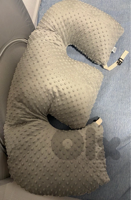 Twin nursing pillow