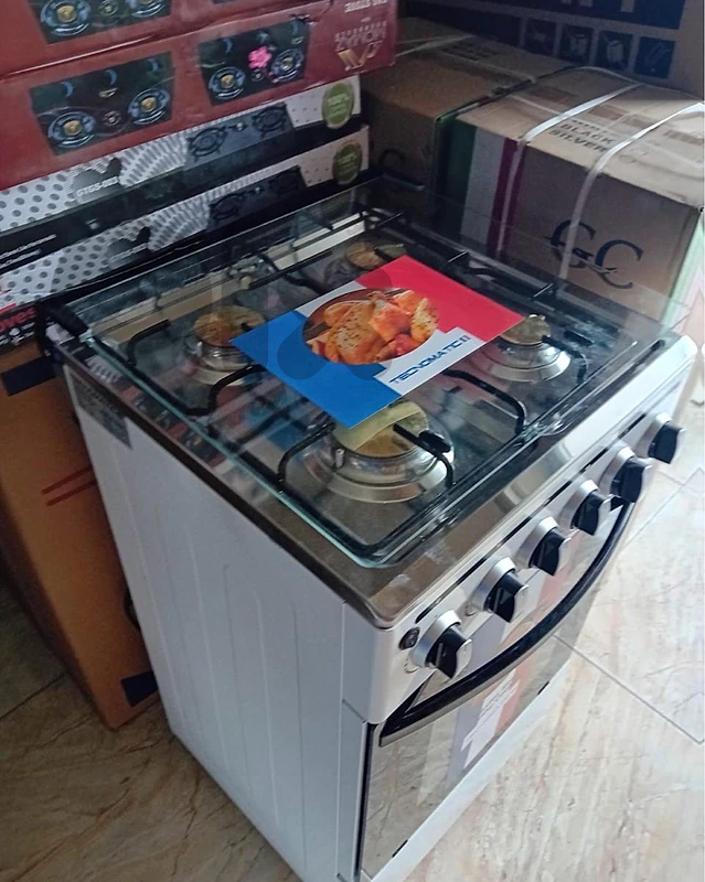 Slightly Used Tecnomatic Gas Stove 4 Burners