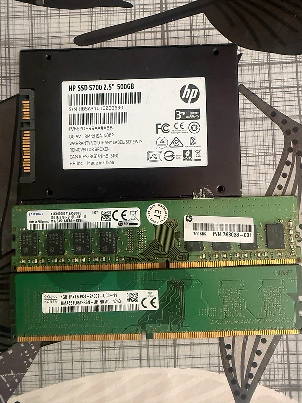 Ssd hp 500 gb 100% healt  X2 ram ddr4 4 gb