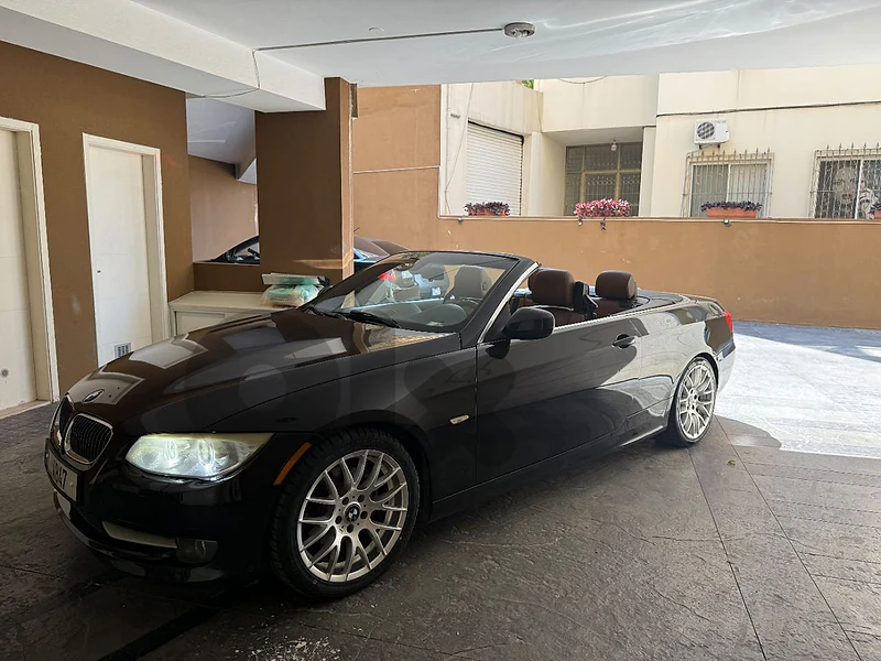 BMW E93 2011 Like New