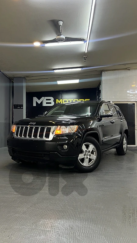 Jeep Grand Cherokee 2011 LAREDO E CLEAN CARFAX