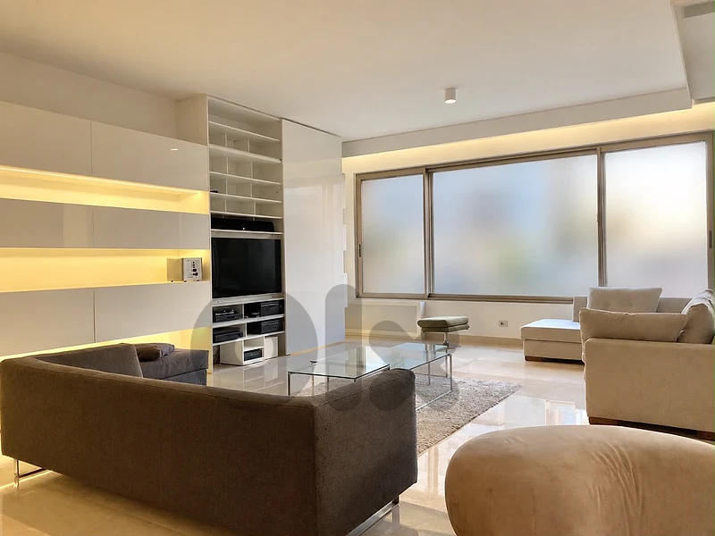 Unfurnished 3-Bedroom Apartment for Sale in UNESCO MQHH0120