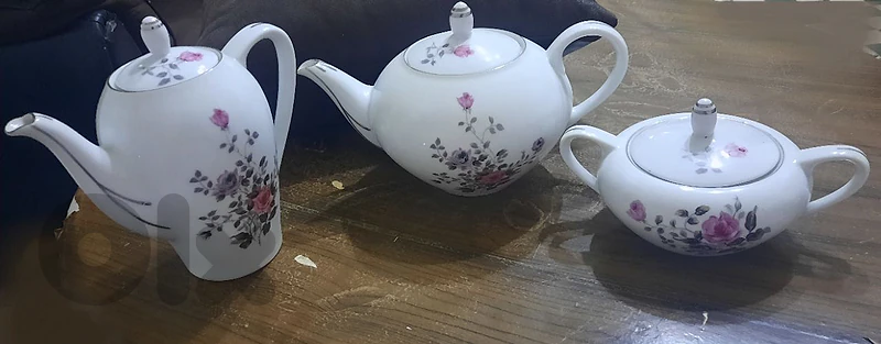 Set of 3 pieces Tea coffee pot, jug, and bowl.new.not used. طقم ابريق