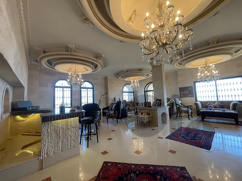 Furnished 5-Bedroom Villa for Sale in Zahle MQJG021