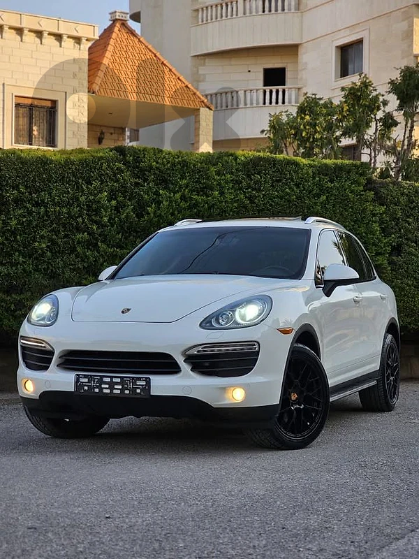 Porsche Cayenne 2011 V8