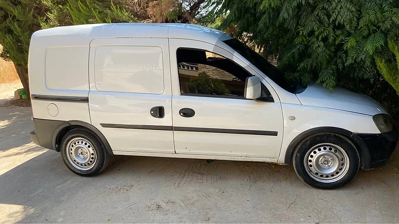 Opel combo 	2006