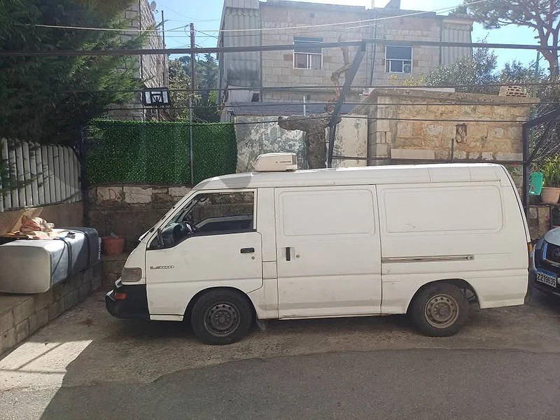 Mitsubishi l300 2008