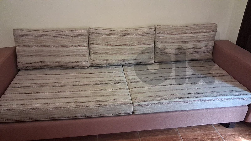 ٢ كنبه كبير شبه جديد السعر ١٠٠