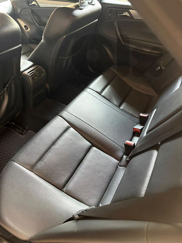 Mercedes-Benz C-Class 2005 c230