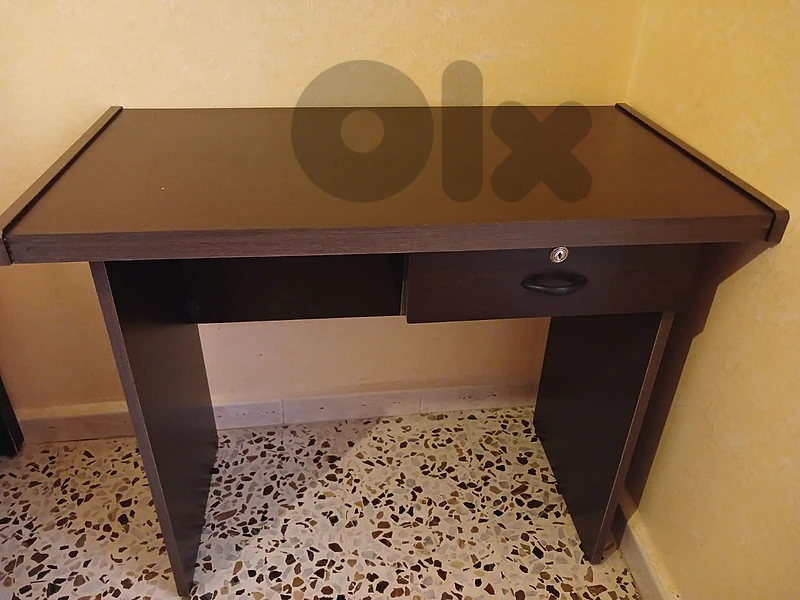 office table or study table