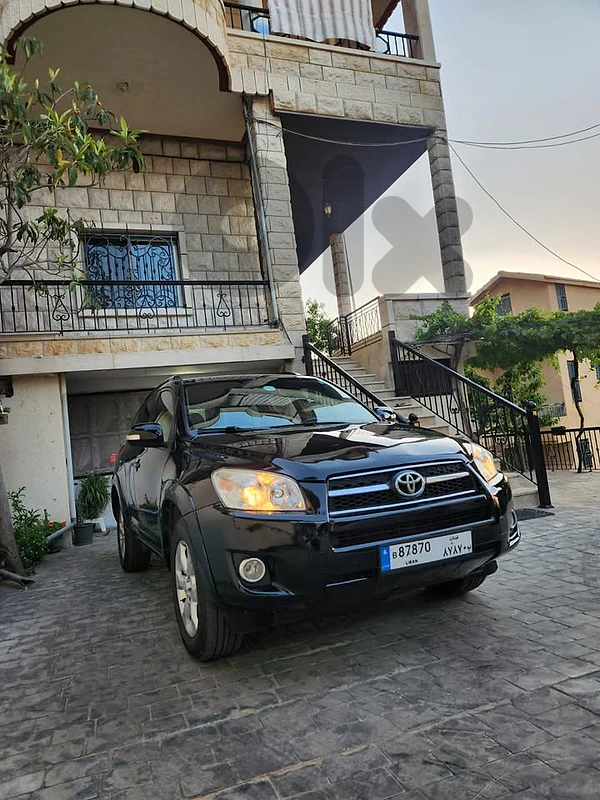 Toyota Rava4  2013