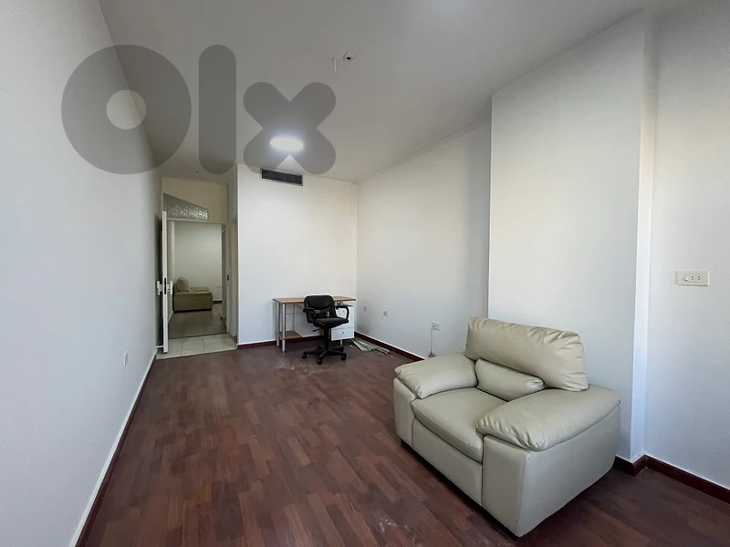 Office for rent in Mazraat Yachouhمكتب للايجار في مزرعة يشوع