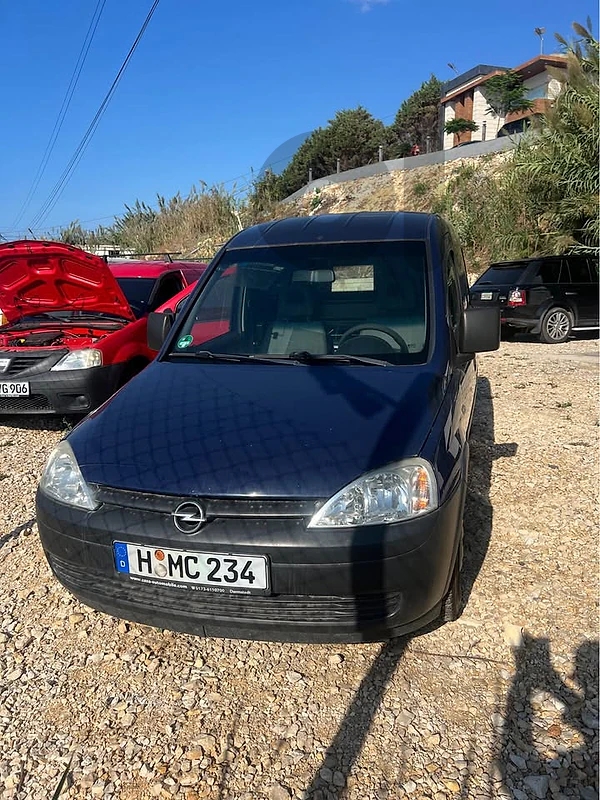 Opel combo	2010
