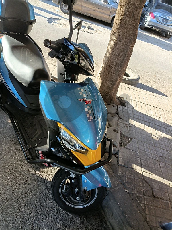 للبيع موتو كهربائي ٢٠٠٠ وات