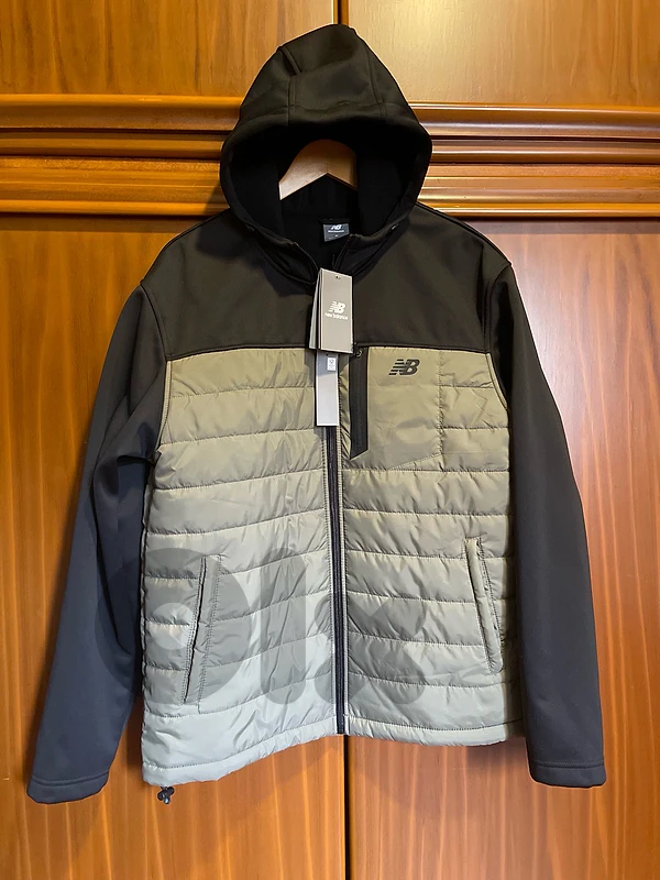 New Balance Puffer Jacket (New with tag) Medium Size
