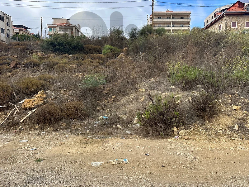 650m land zone 20/45 Three floors building Ain Jdeede entrance Aley