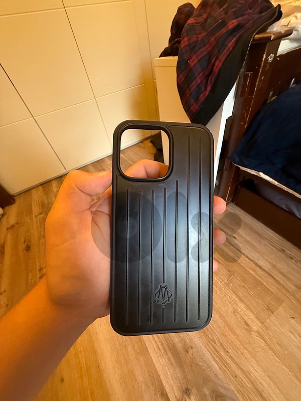 original rimowa phone case ( iphone 16 pro max )