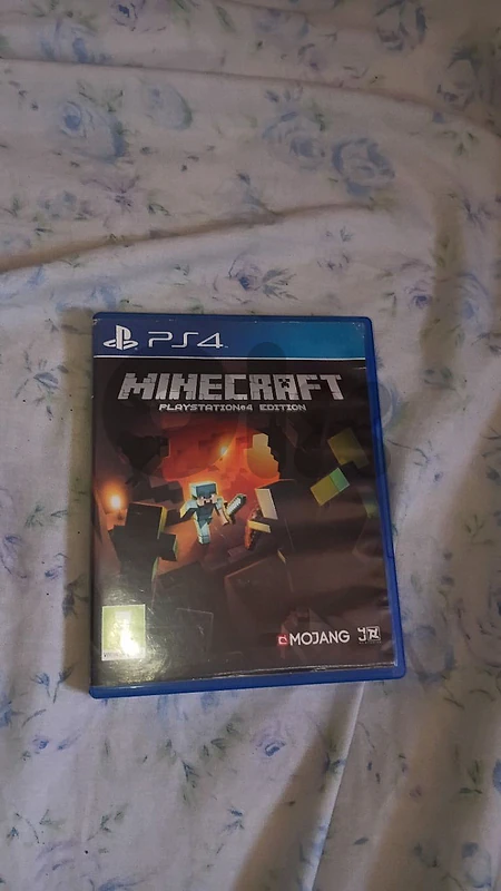 spiderman 1 and Minecraft used like new