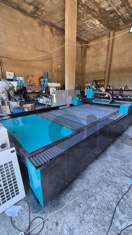 Fiber Laser Cnc تصنيع جميع أنواع ماكينات السي ان سي محليا