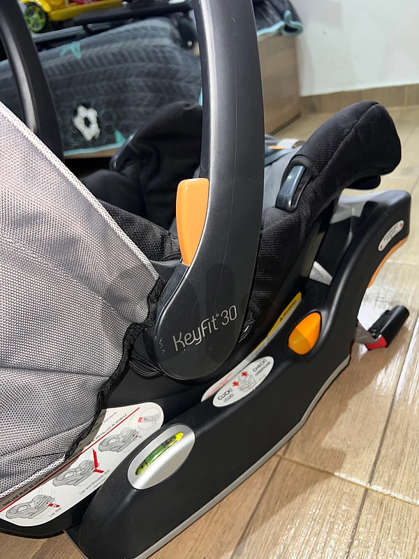 Chicco KeyFit 30 Infant Car Seat with Base