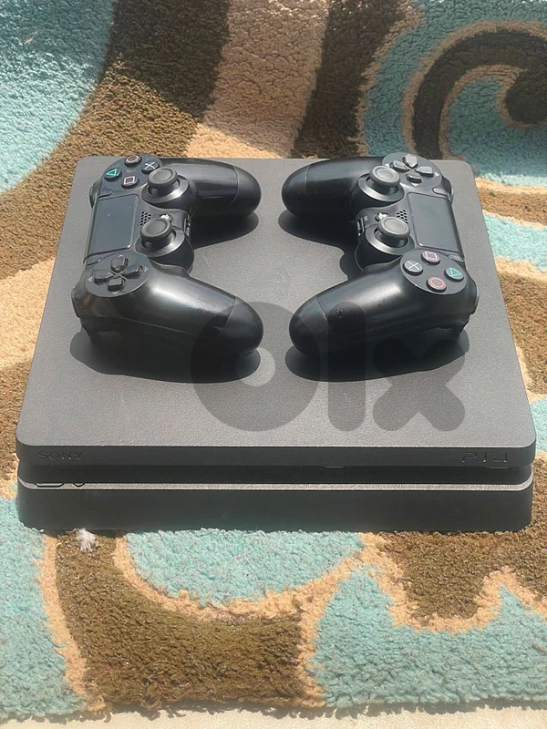 ps4 slim b3da jdideh bel lkartouneh ps4 slim b3da jdideh bel lkartouneh