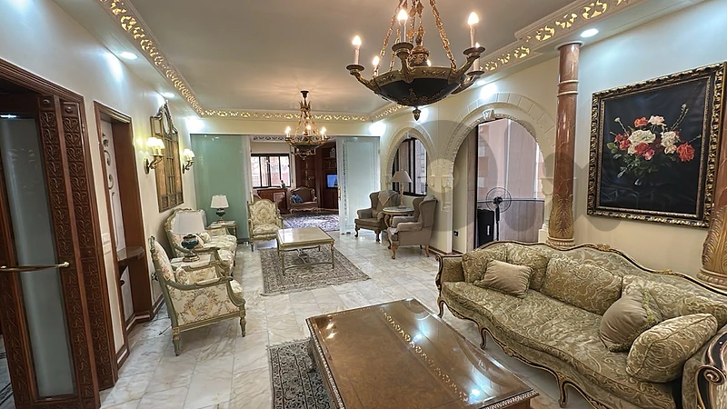 Apartment for Sale in Mar Elias شقة 255م للبيع في مار الياس