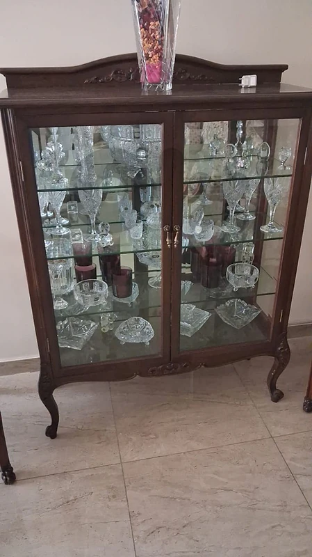 فترين للعرض خشب مسيف السعر ١٥٠