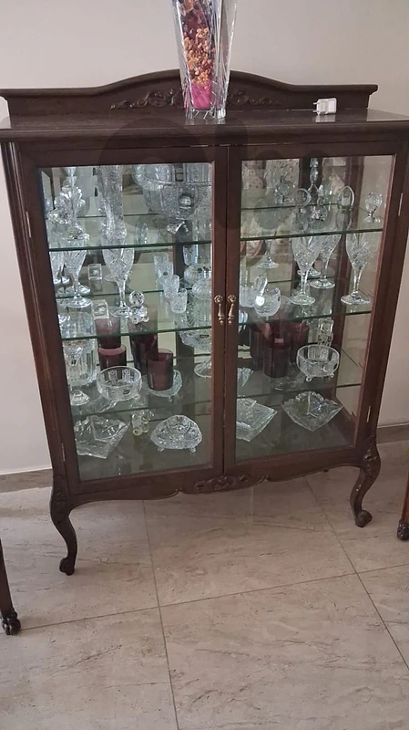 فترين للعرض خشب مسيف السعر ١٥٠