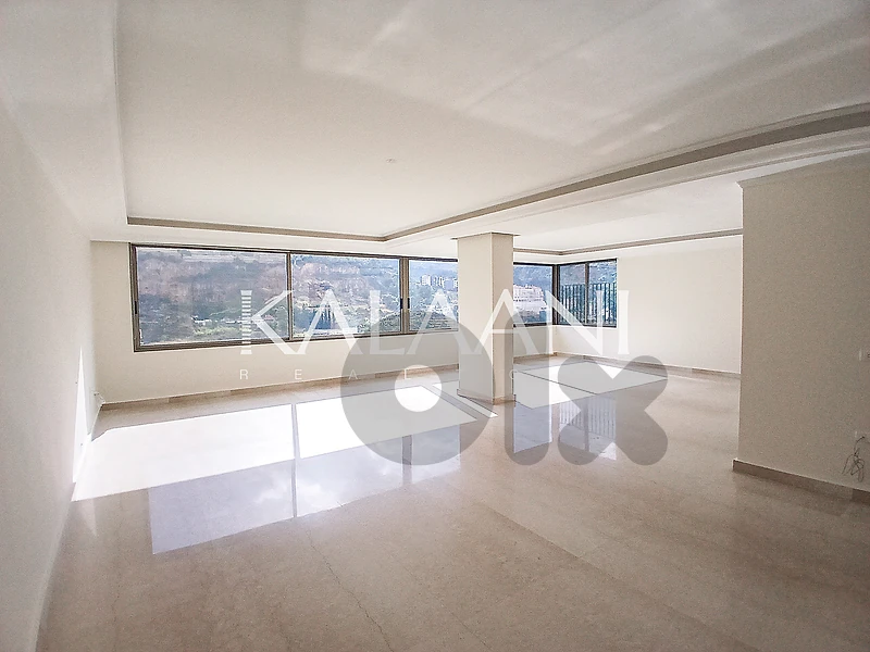 Apartment for Sale in Hazmieh | شقة للبيع في الحازمية