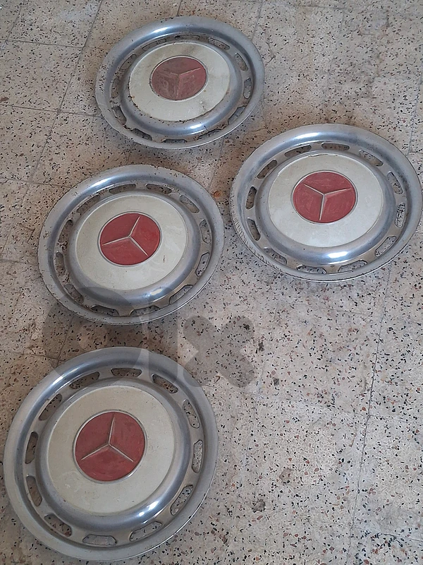 Set of 4 Vintage Mercedes-Benz 14" Hubcaps / Wheel Covers (W114, W115,