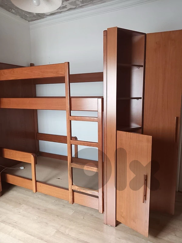 Complete Premium Solid Wood Bedroom Set – Farra & Mobilitop – Like New